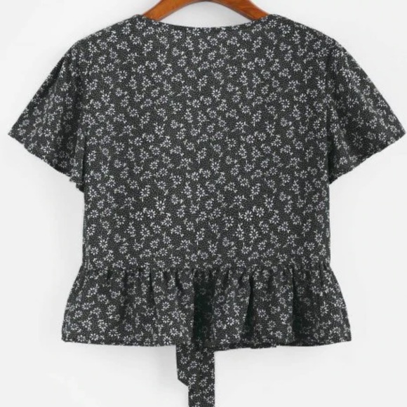 ZAFUL FLOWER BUTTERFLY SLEEVE PLUNGING BLOUSE - Picture 3 of 4